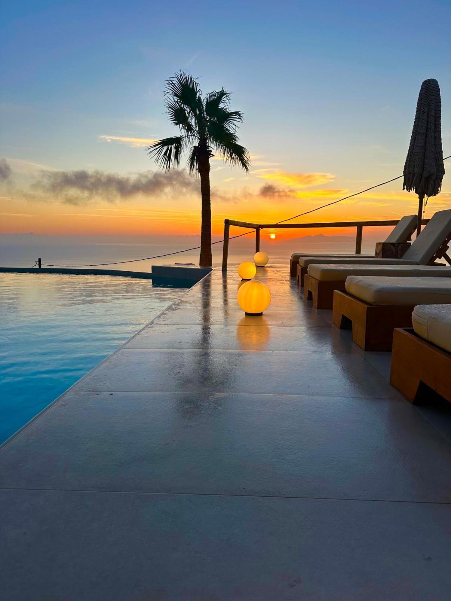 Leon Luxury Suites Imerovigli  Dış mekan fotoğraf